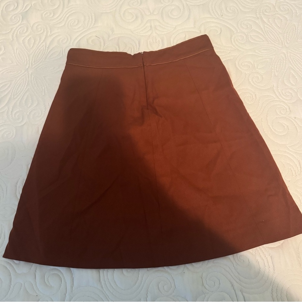 Forever 21 Brown terracotta mod style midi skirt with a zipper closure